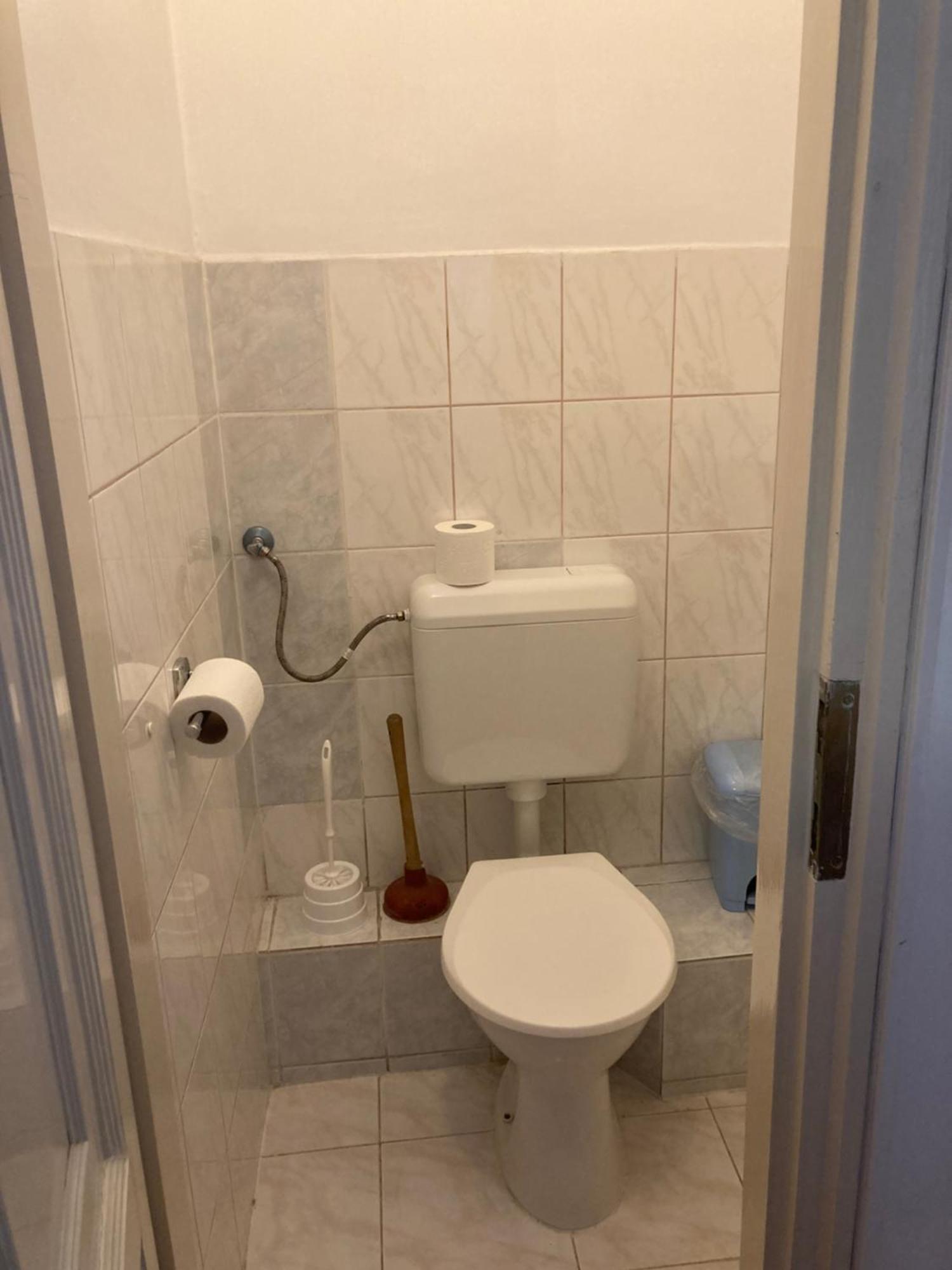 Retro Panzio Bed & Breakfast Pecs Luaran gambar